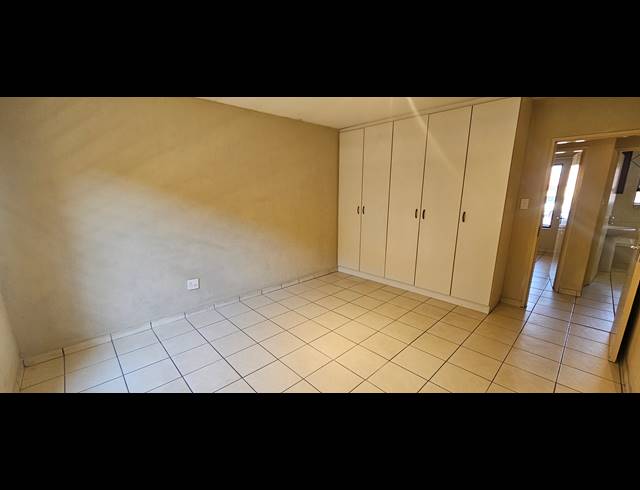2 BEDROOM TOWNHOUSE FOR SALE IN ALBERTON NORTH
